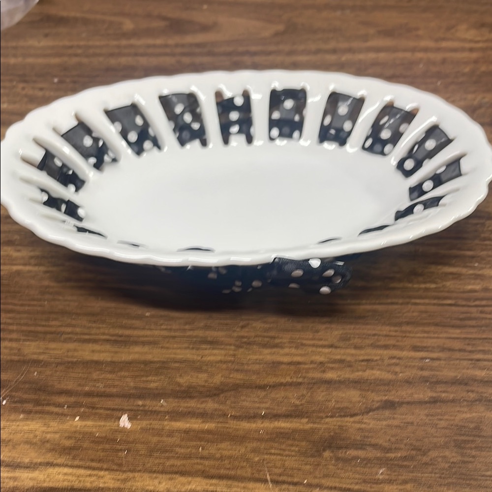 Godinger Black and White Ceramic Serveware‎
